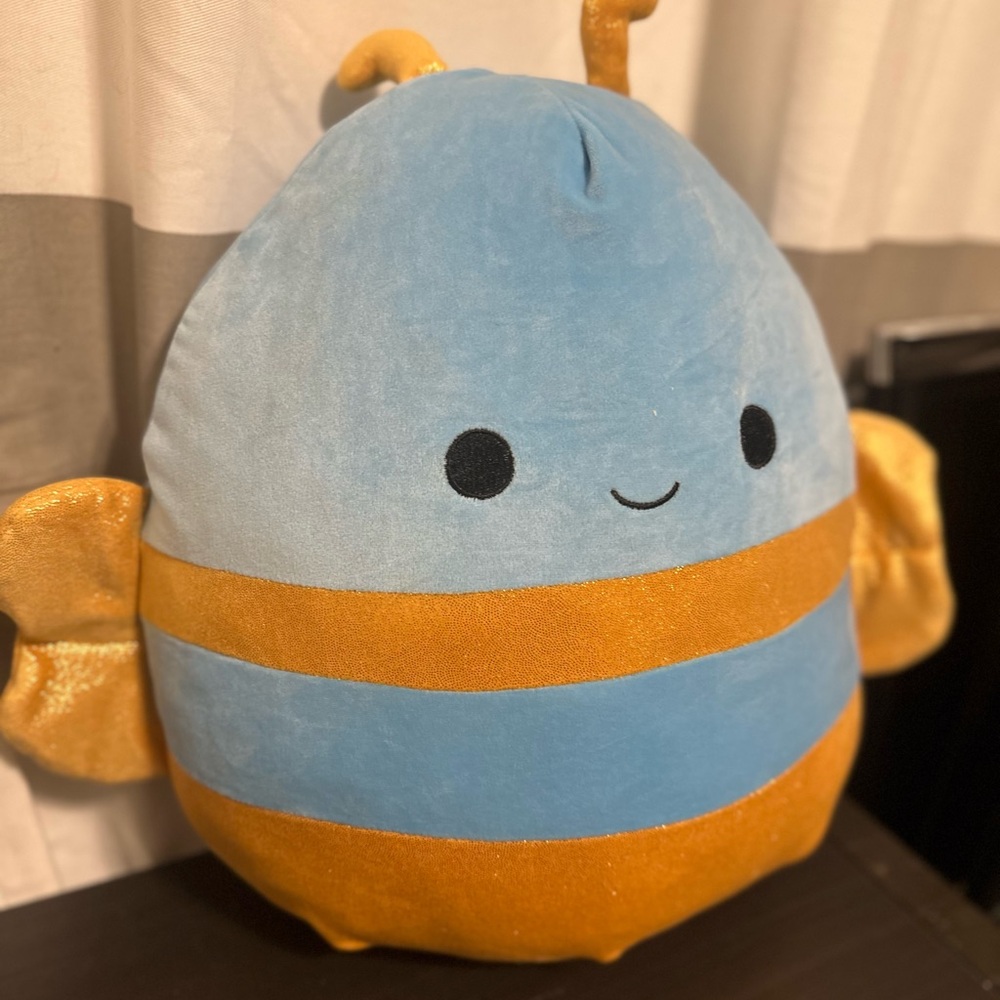 🌼NWT Squishmallow Queen Bee 14” Blue and Yellow Bumble Bee - Picture 7 of 11